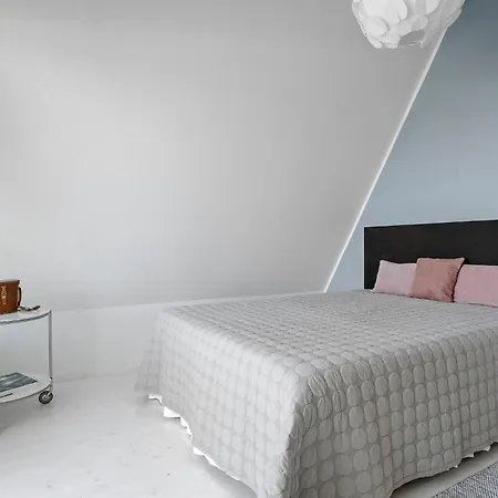 1 Bedroom Cozy In Ferienhaus *